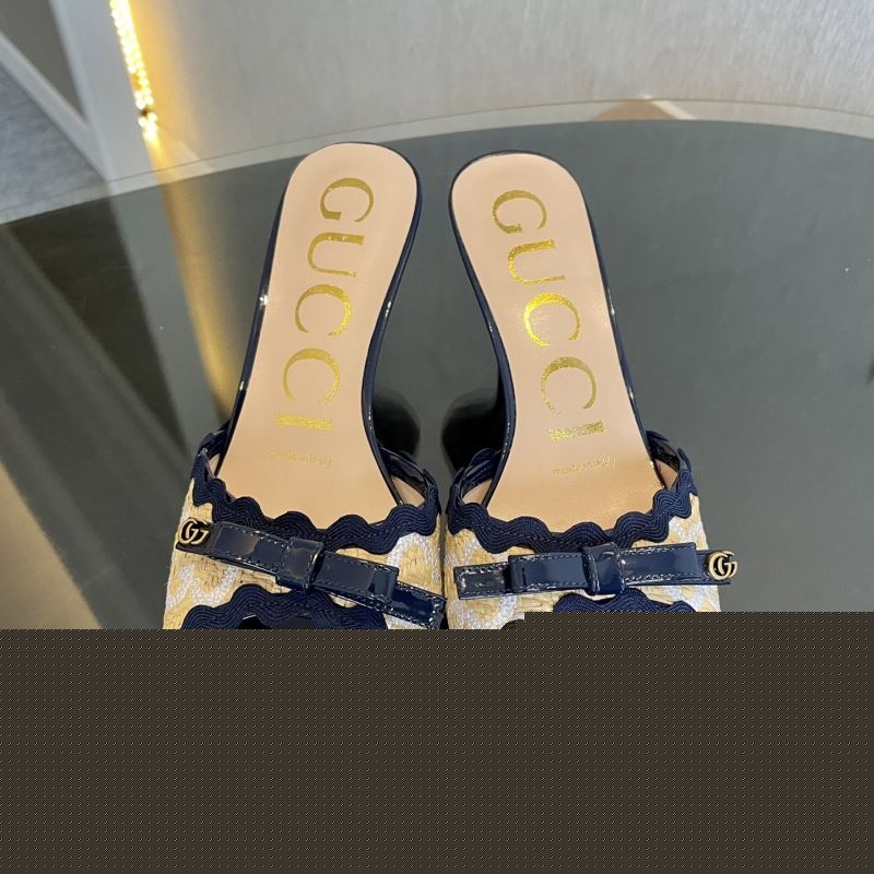 G*u*i sandals